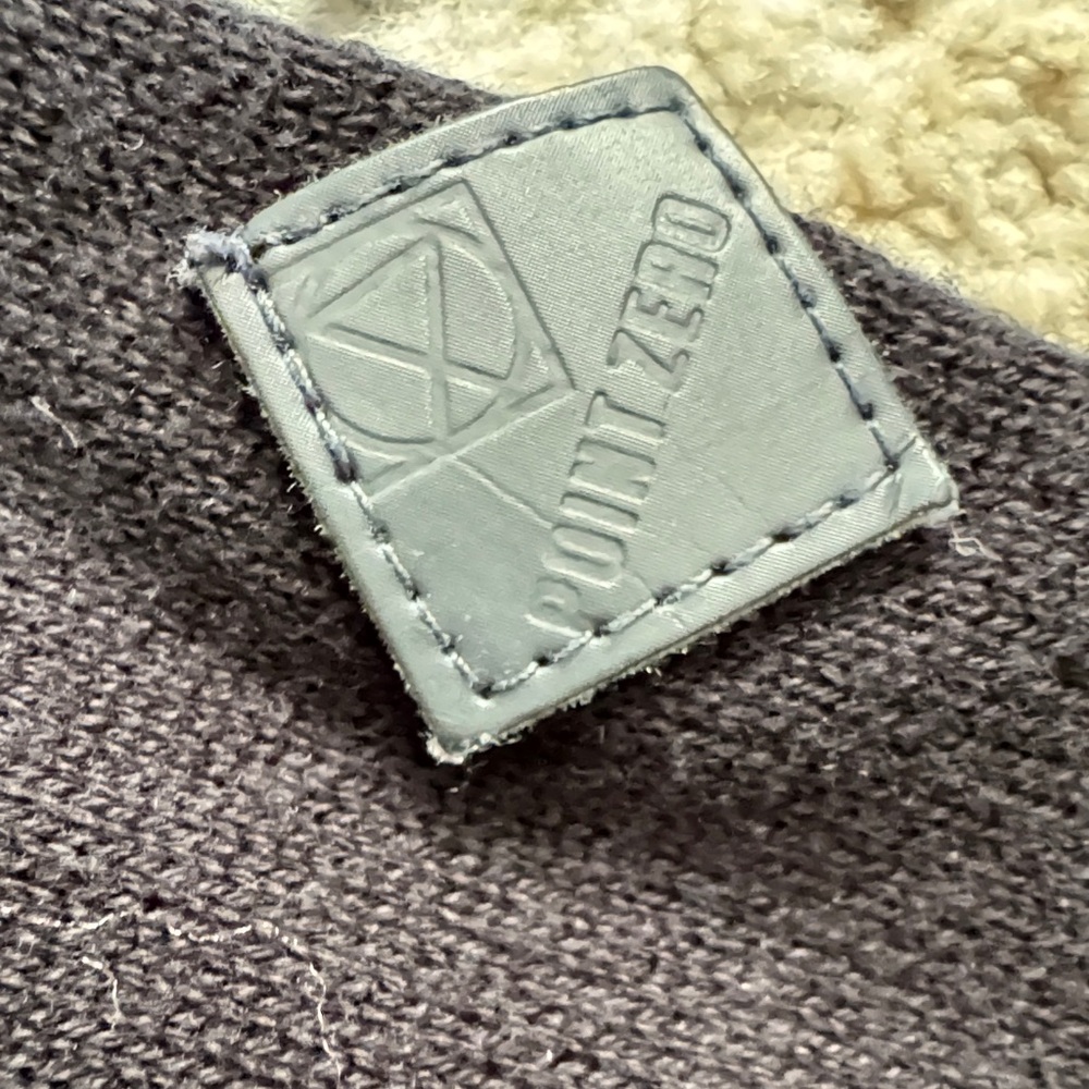 Point Zero Black and Gray V-Neck Sweater - Picture 5 of 7